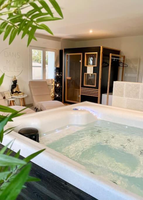 Dans Ma Bulle… Univers Spa Germigny-des-Prés المظهر الخارجي الصورة
